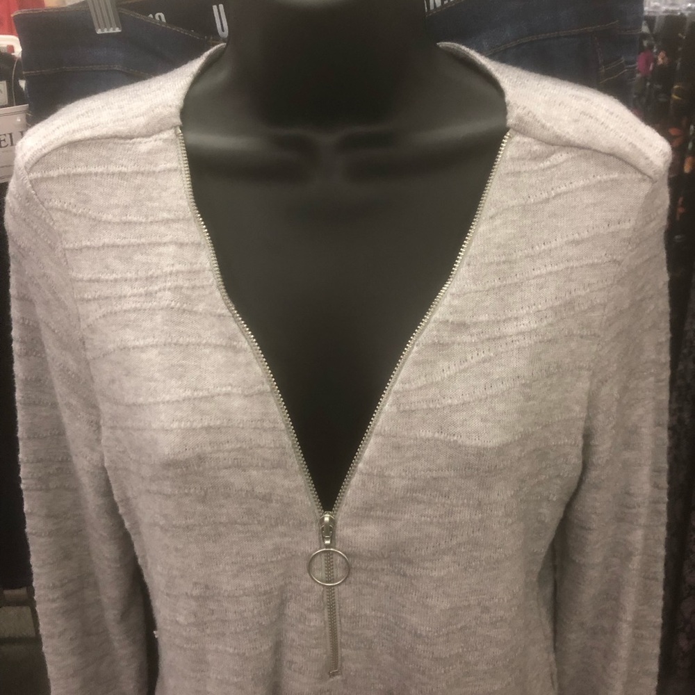 Zac & Rachel Soft long Sleeve Cuff Sweater Top